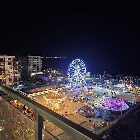 Mamaia Nord Vip Aparthotel Năvodari Exteriér fotografie