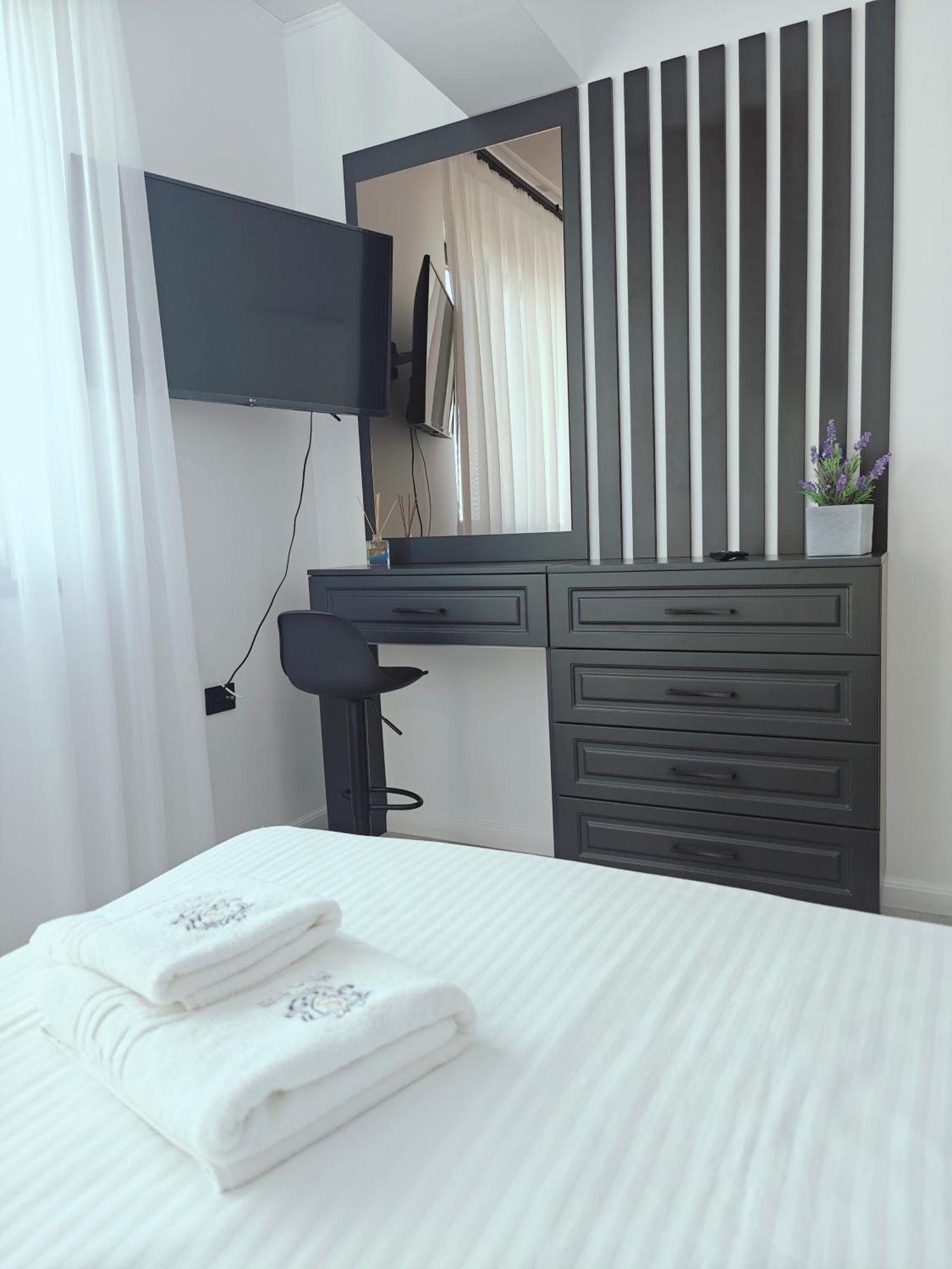Mamaia Nord Vip Aparthotel Năvodari Exteriér fotografie